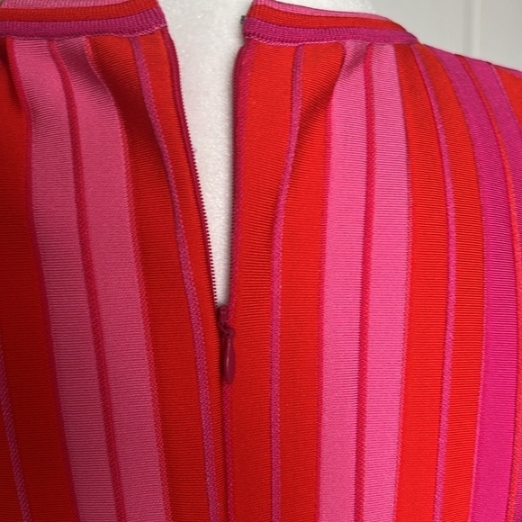 Carolina Herrera,Short-Sleeve Striped Knit Pleated Dress, size Large - Picture 8 of 13